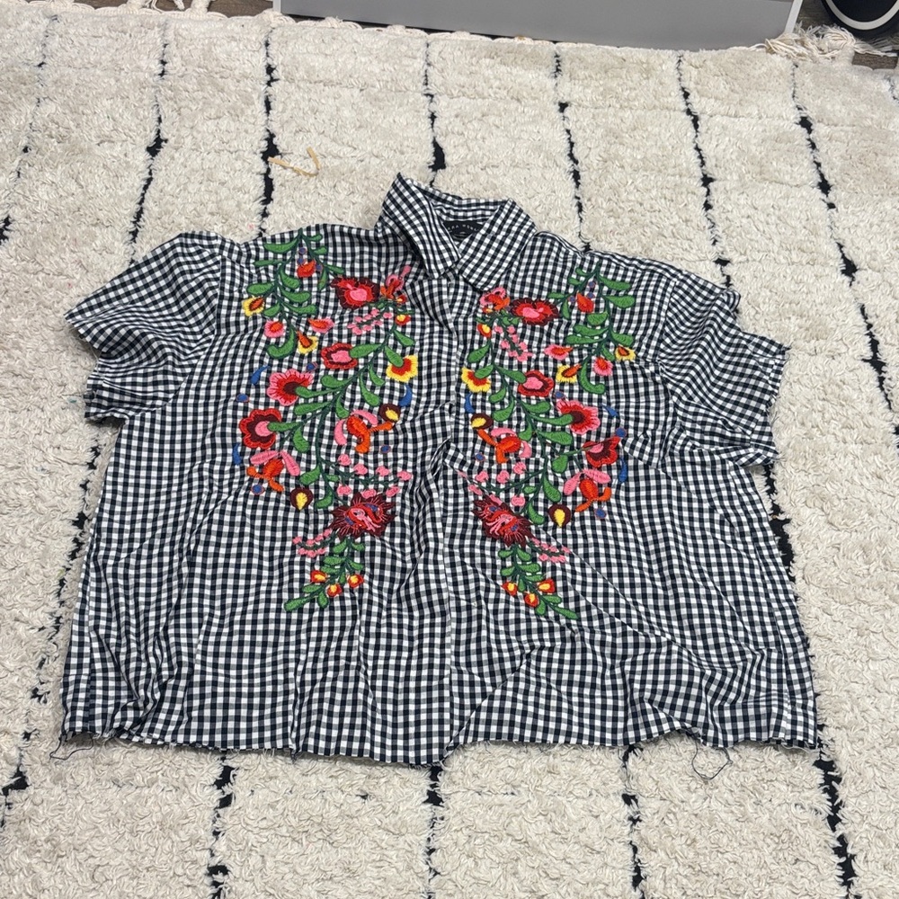 Zara Embroidered Button Down - image 1